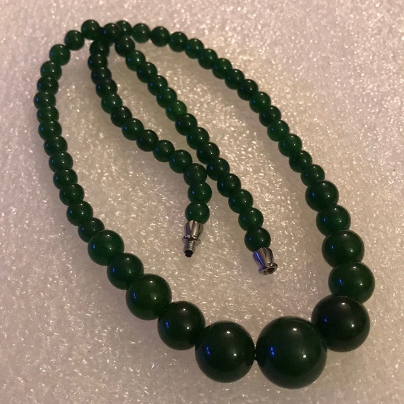 Vintage jade necklace - Picture 2 of 4